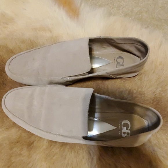 GB TAUPE SLIP ON SHOES - Picture 1 of 4